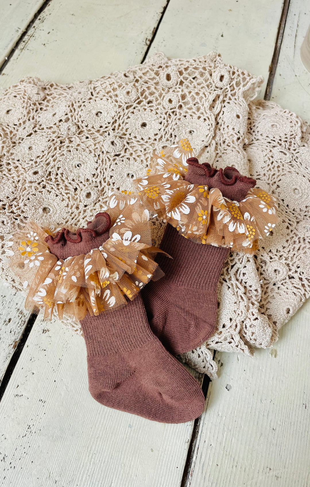 Toffee Daisy Socks