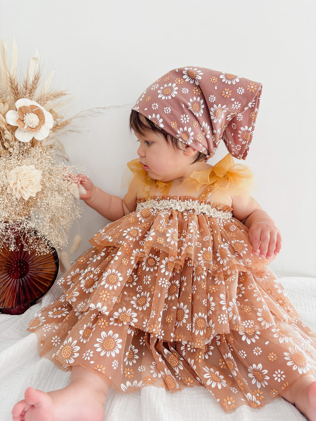 Toffee Daisy Bandana - Brown
