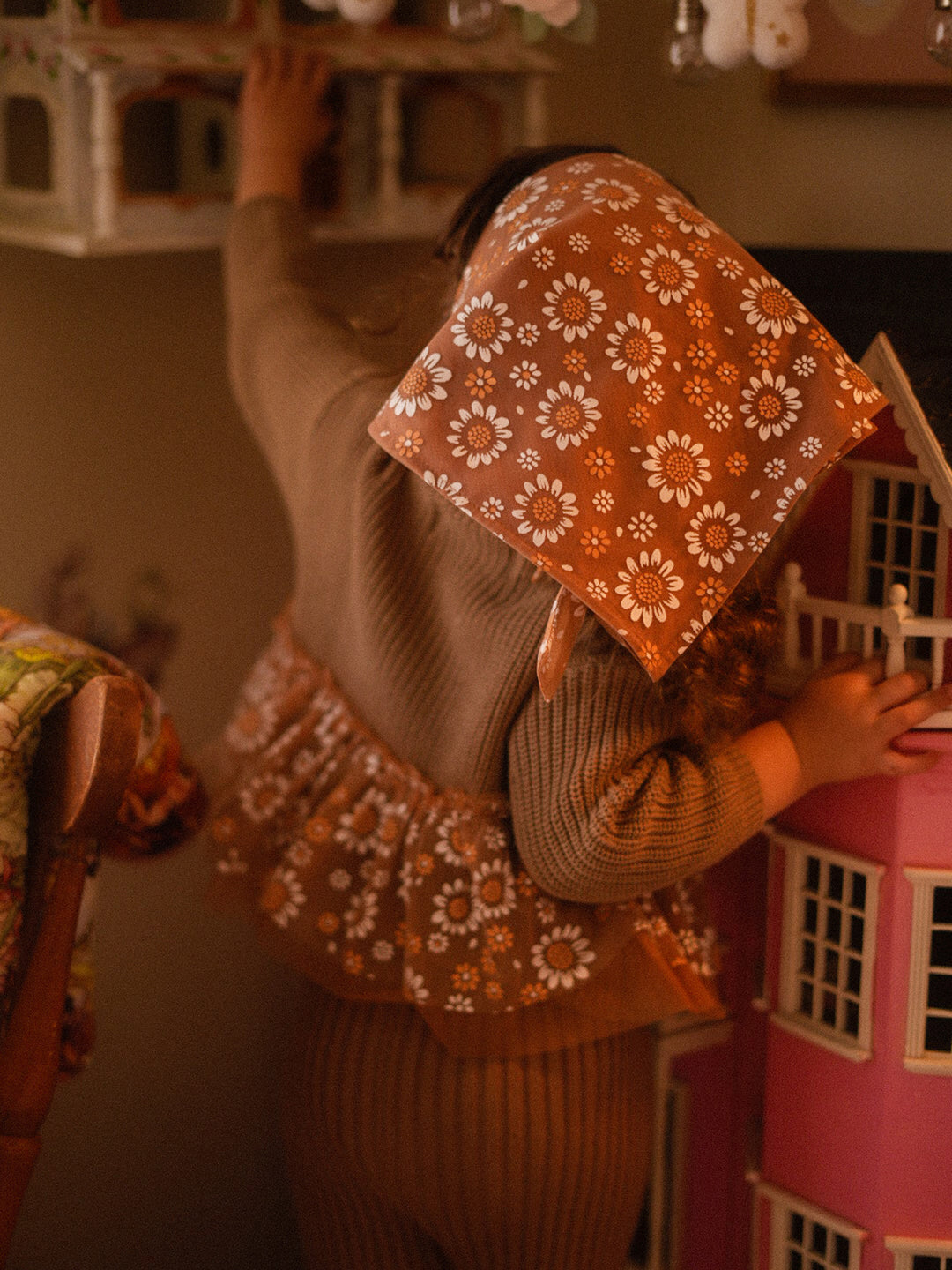 Toffee Daisy Bandana - Brown