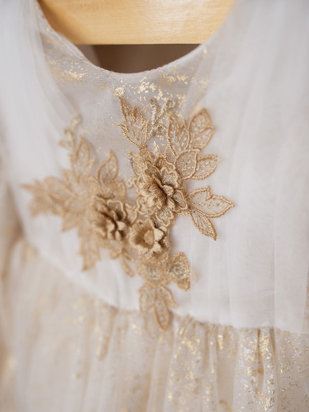 Sleigh All Day - Short Sleeve Ivory Gold