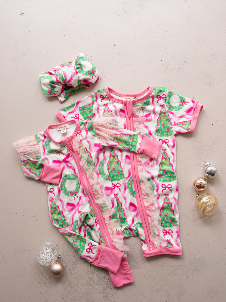 Tis The Season – Wreath Onesie