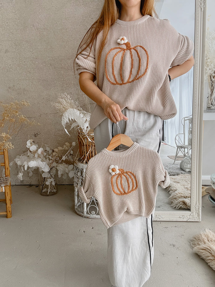 Pumpkin Bloom Sweater - Oatmeal Mama Edition