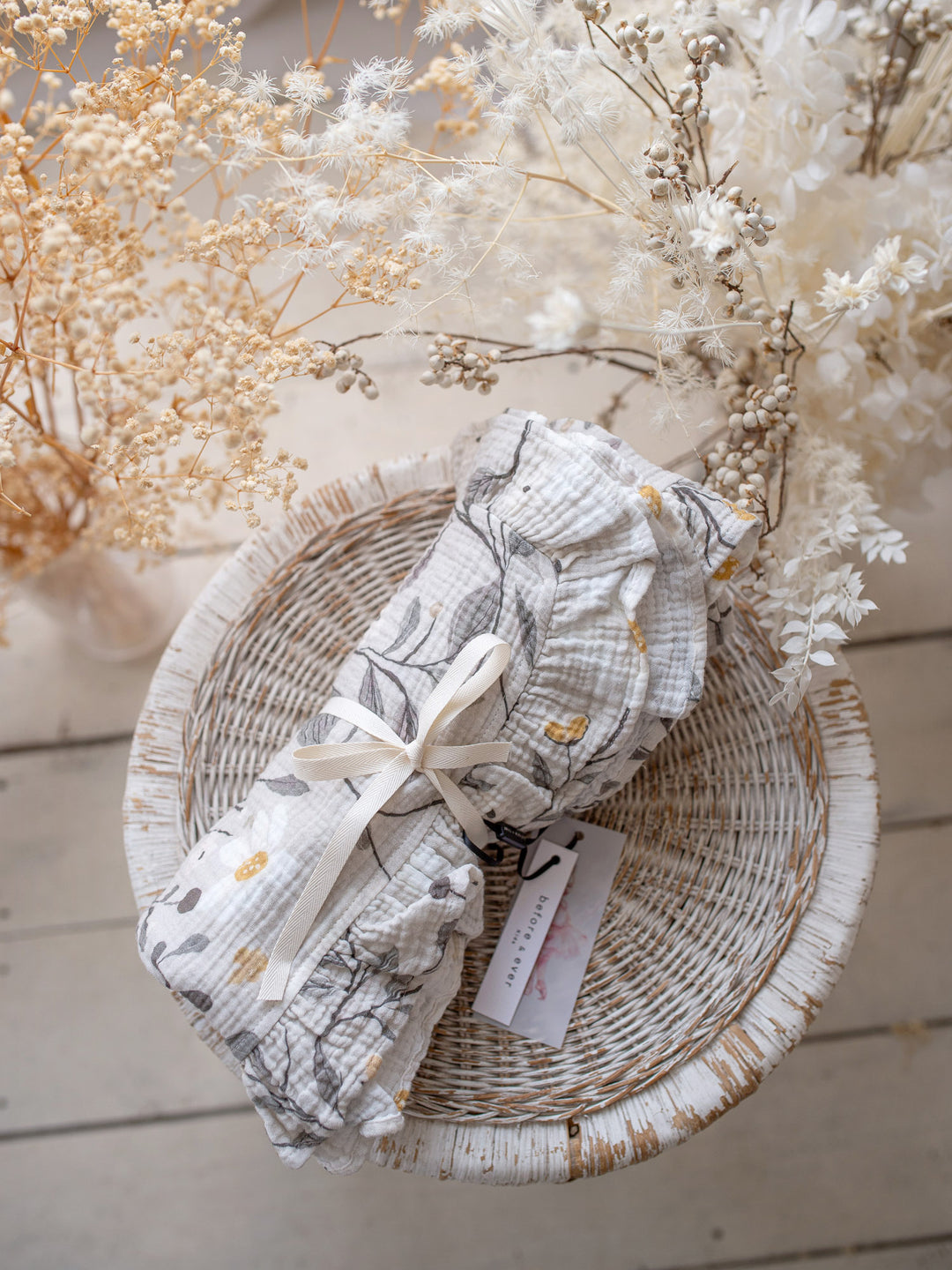 Lullaby Floral - Lux Muslin Gauze Blanket - Daisy