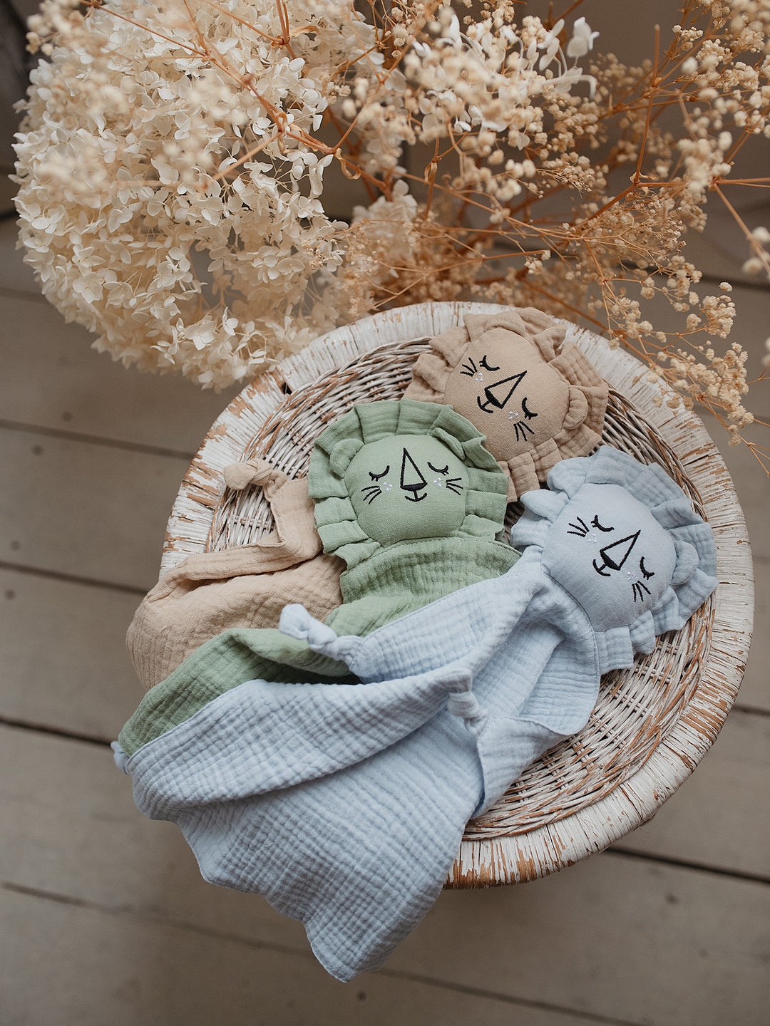 Little Lionheart Muslin Security Blanket