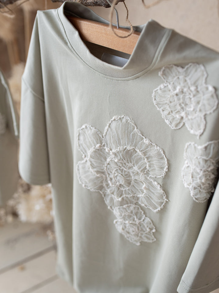 Love & Lace T-Shirt for Mamas - Dusty Sage