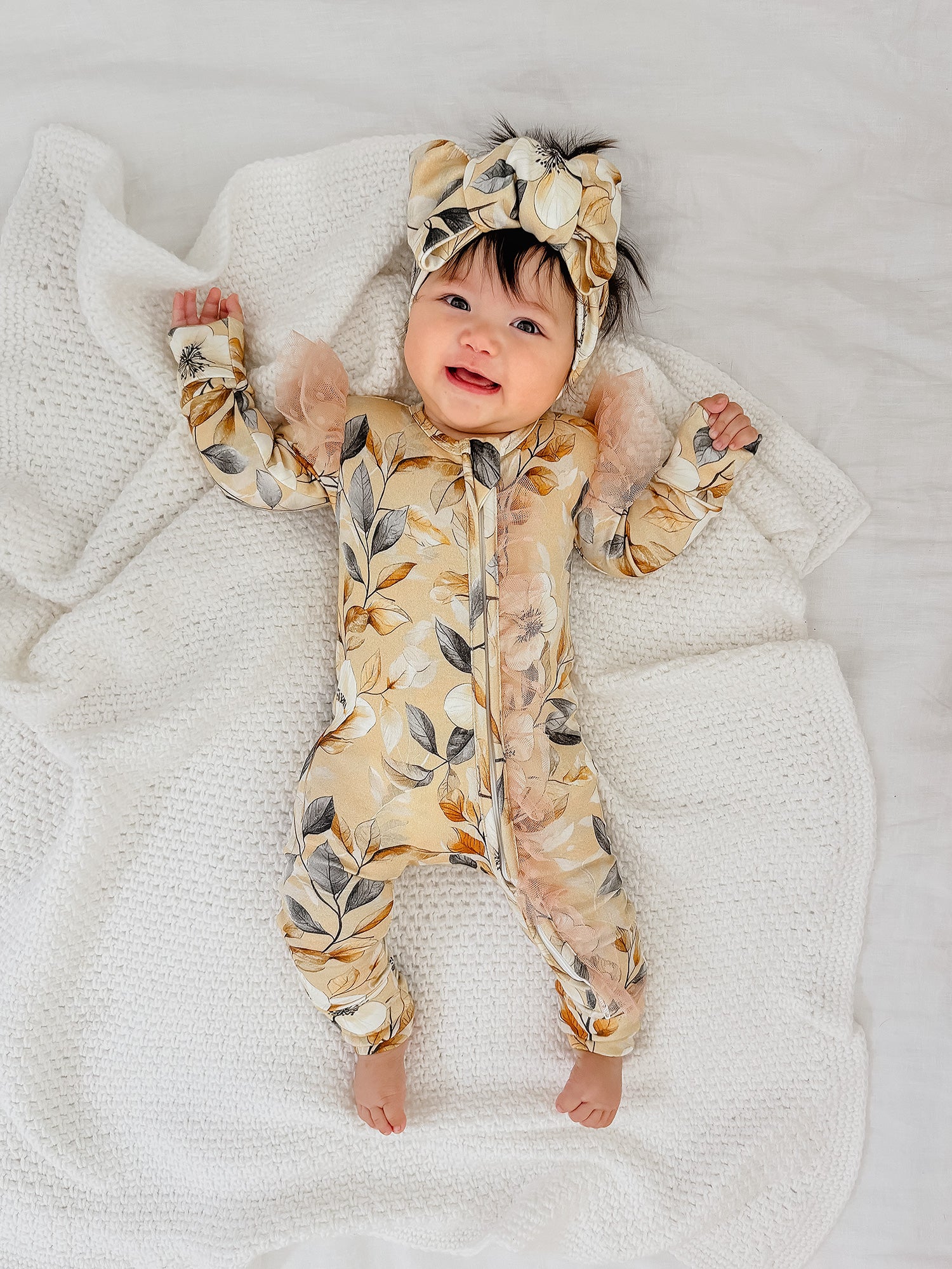 ロンパース・カバーオール Baby Pierrot Onesie - String Mini Floral Baby Jumpsuit - Flower Story Zip One Piece - Tan / Brown – Before