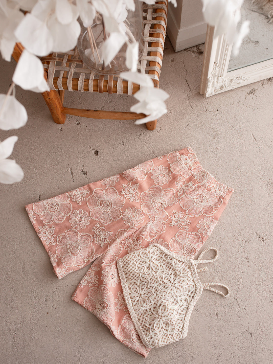 Lace Story Wide-Leg Pants - Blush