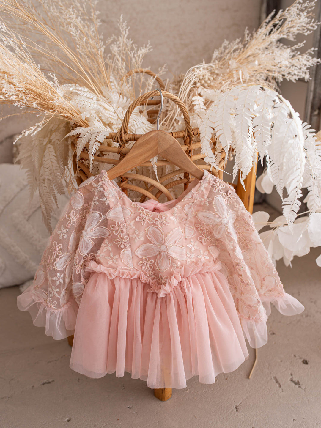 Love & Lace – Peachy Pink