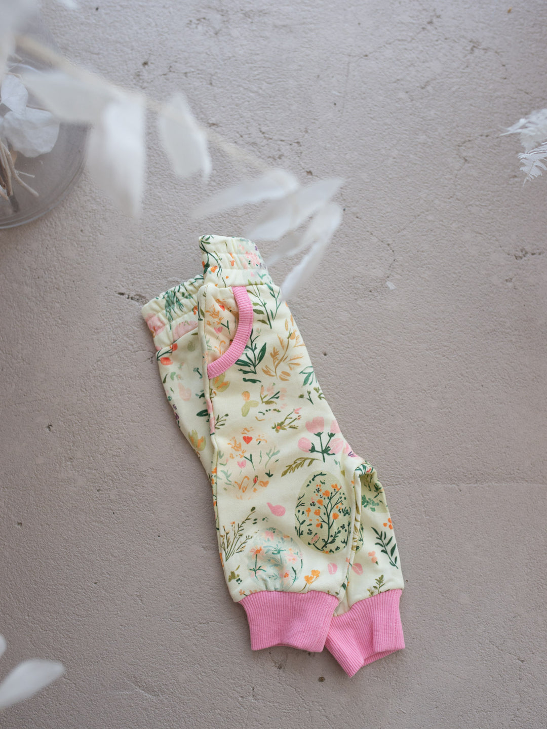 Bunny & Friends Sweatpants – Easter Eggs