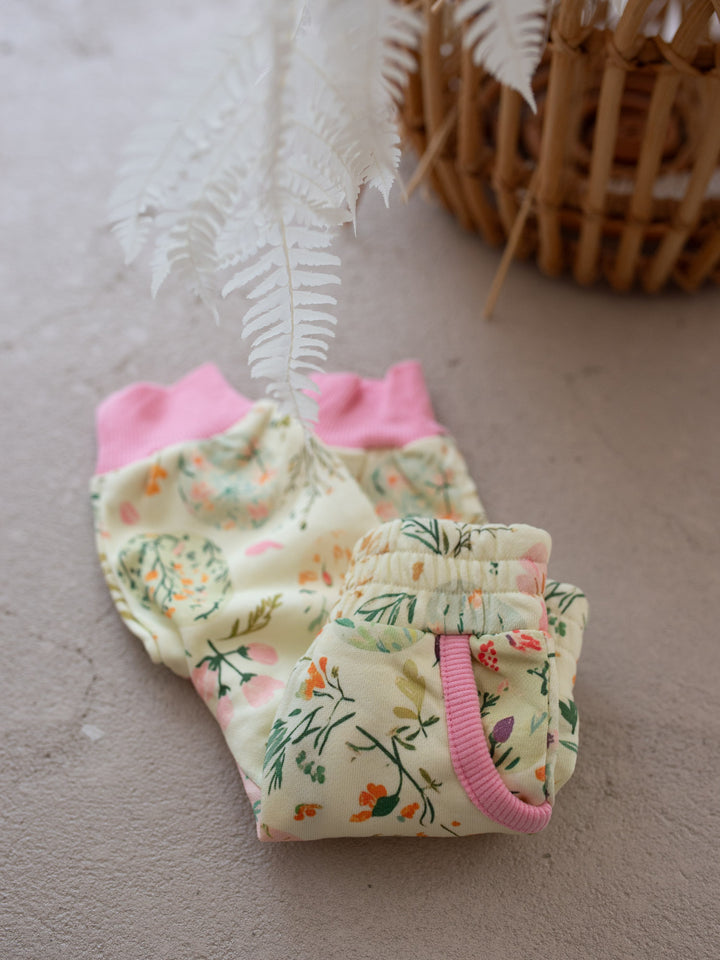 Bunny & Friends Sweatpants – Easter Eggs