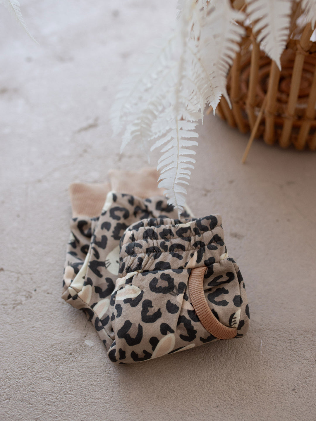 Bunny & Friends Sweatpants – Posh Bunny