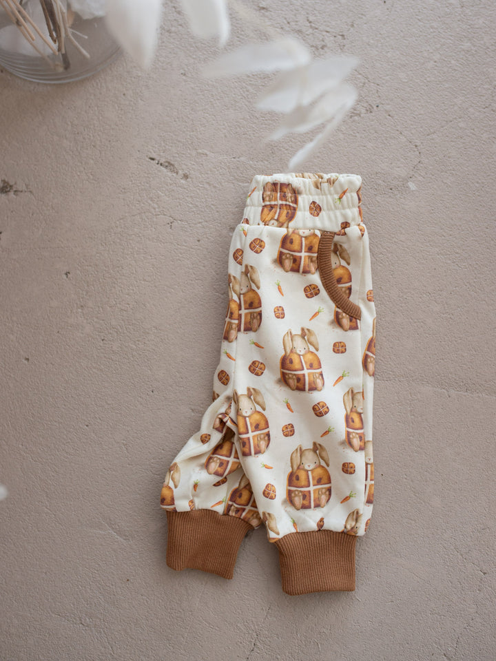 Bunny & Friends Sweatpants – Hot Cross Bun