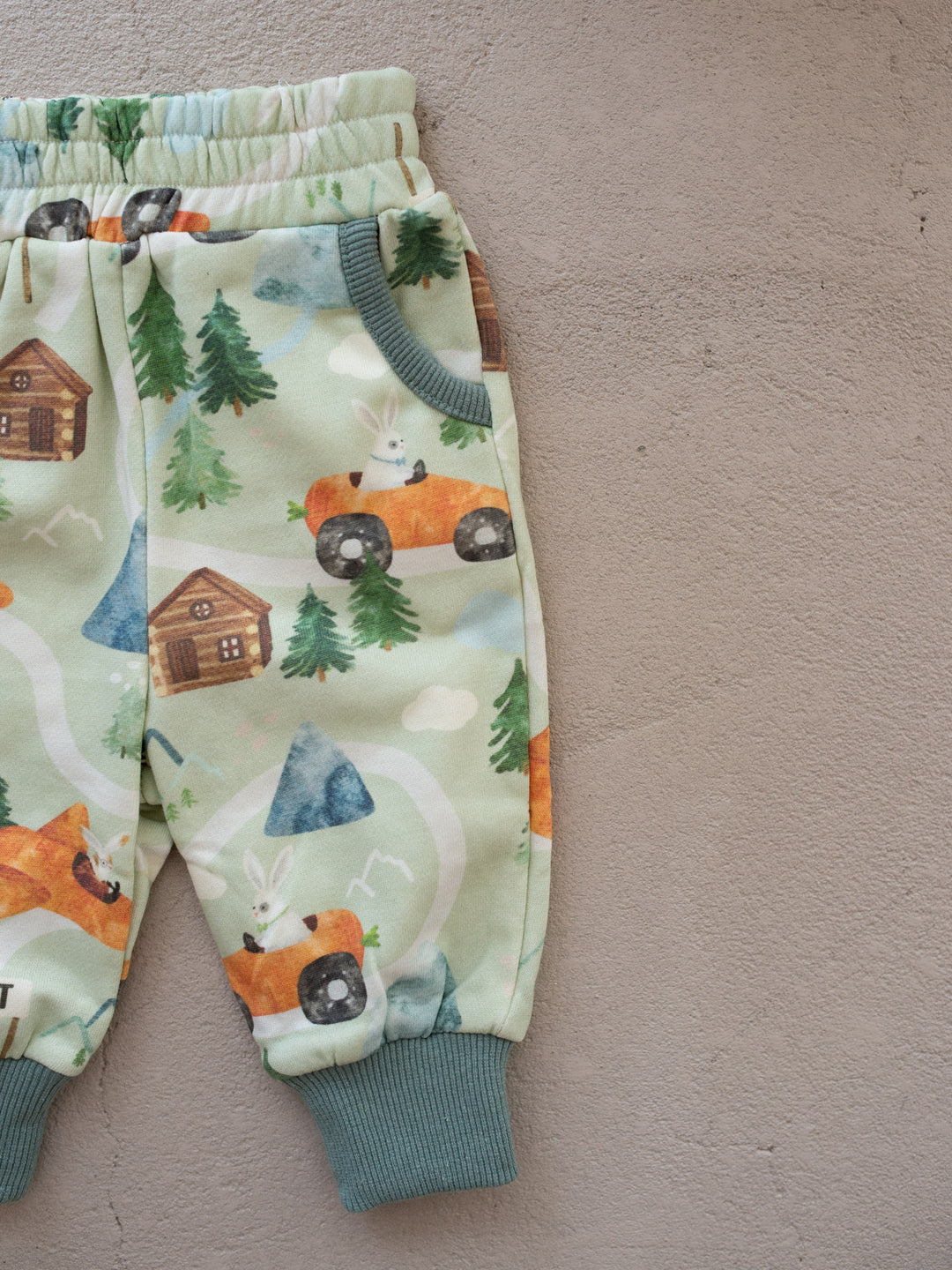 Bunny & Friends Sweatpants – Adventure Bunny