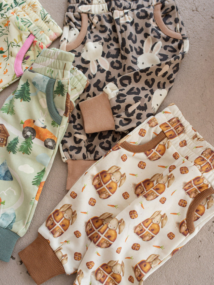 Bunny & Friends Sweatpants – Hot Cross Bun