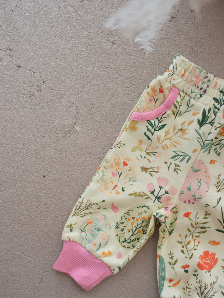 Bunny & Friends Sweatpants – Easter Eggs