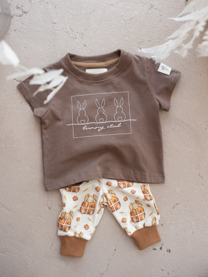 Bunny Club Tee - Taupe