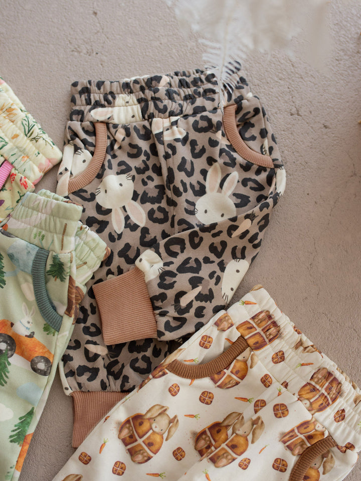 Bunny & Friends Sweatpants – Posh Bunny