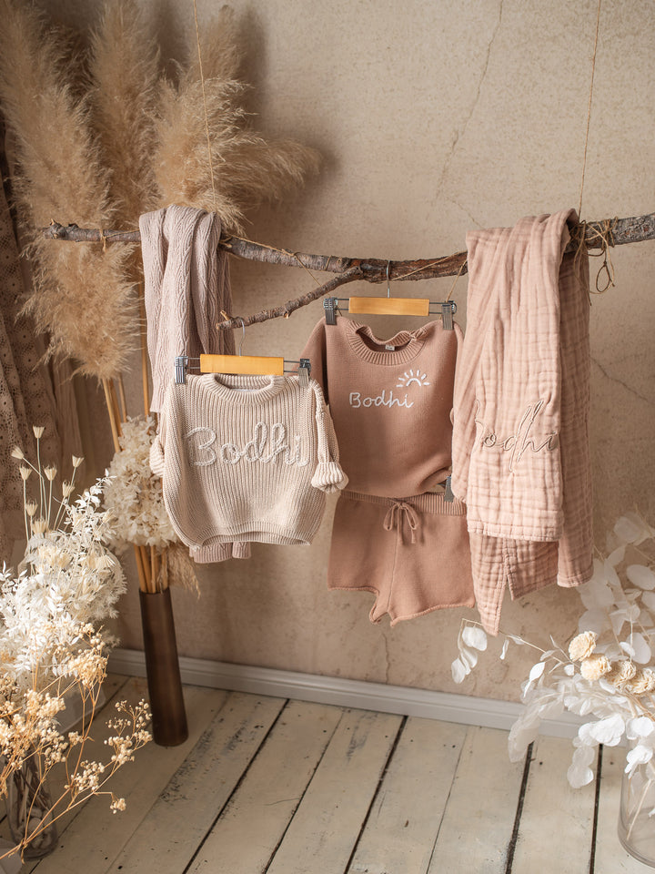 Written in Thread Sweater - Oatmeal / Beige