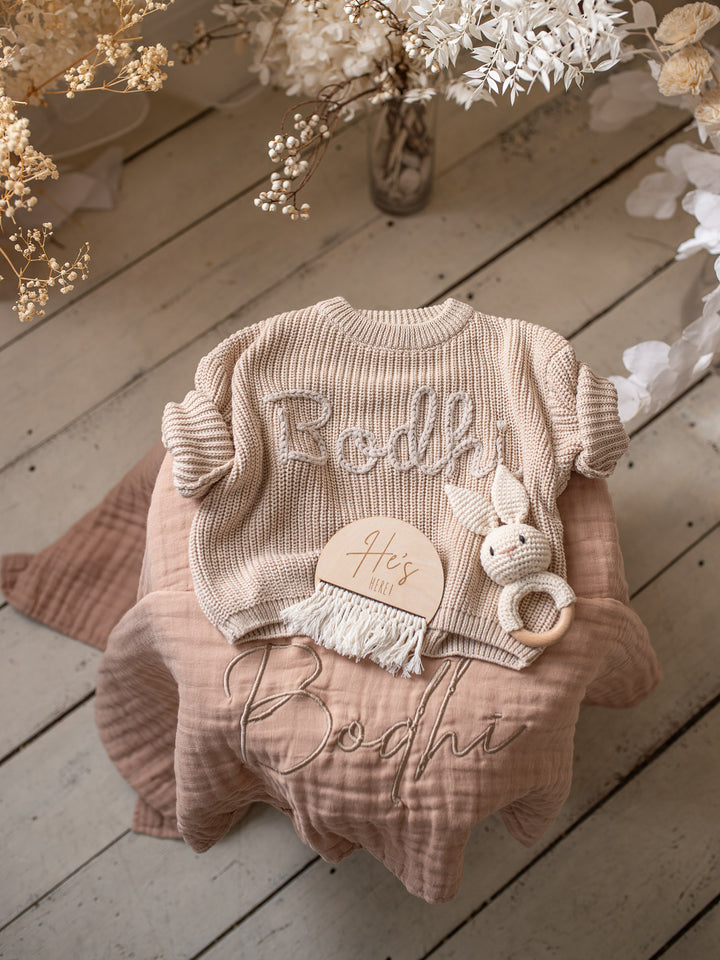 Written in Thread Sweater - Oatmeal / Beige